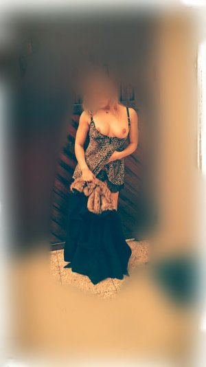 Nayla escorts in Fishers, IN